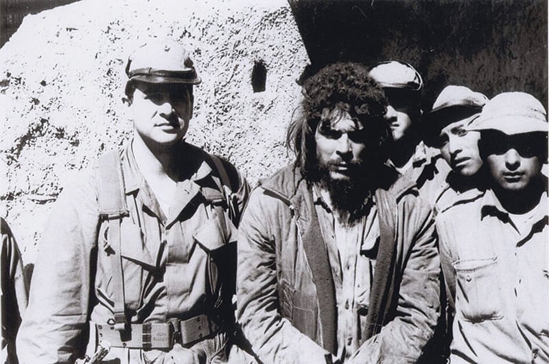 Che Guevara, centre, shortly before his execution at the hands of the Bolivian army. Photo: AP Photo/Courtesy of Felix Rodriguez